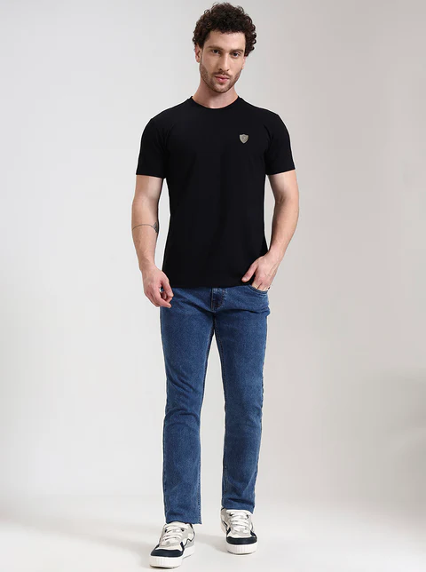 Black Solid Slim Fit T-Shirt